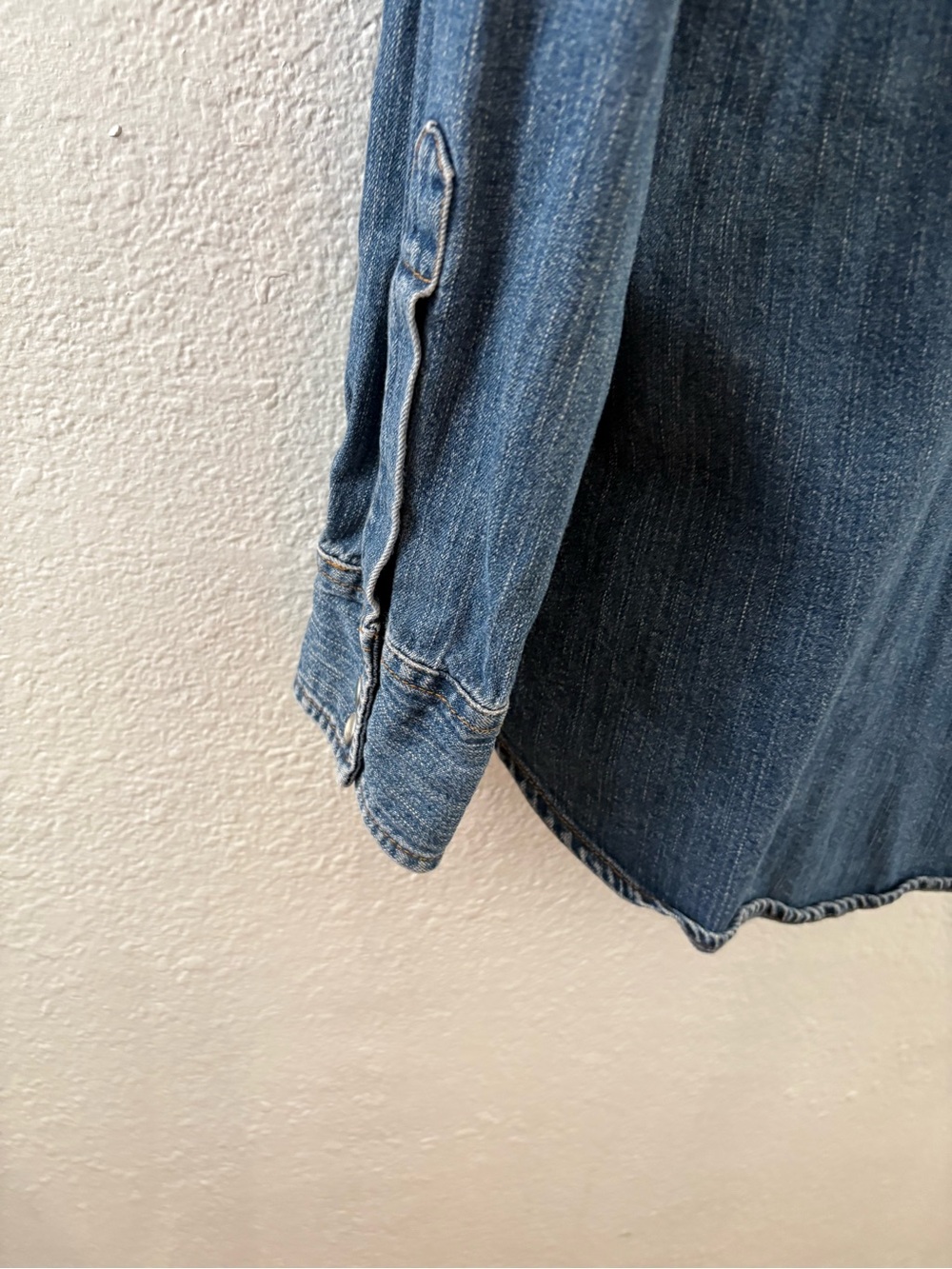 Lucky Brand floral-embroidered medium-wash denim western shirt size XL - Picture 6 of 7